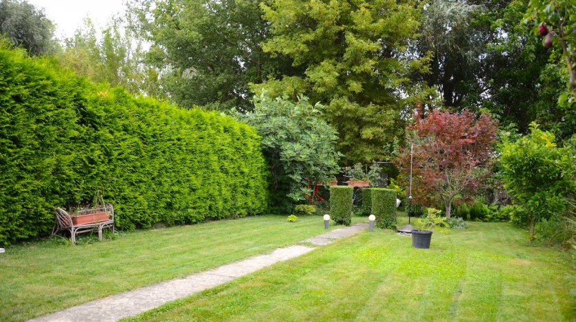 PREDANÉ. Murovaná trvalo obývateľná chata v Hamuliakove. – fotka 6